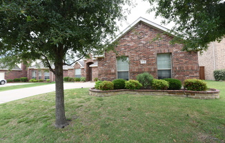 3 beds, 2 baths, $2,285