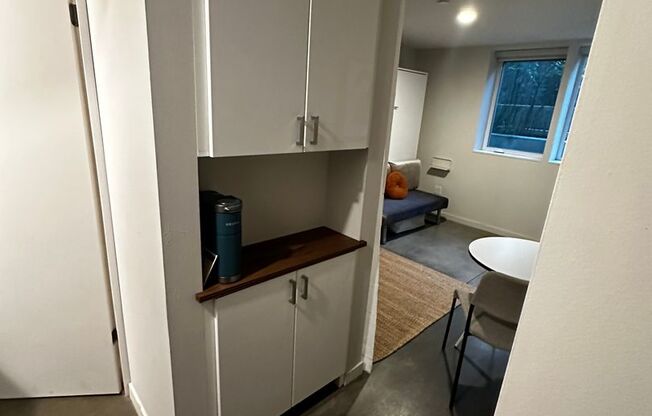 Studio, 1 bath, 244 sqft, $1,495, Unit 113 - Furnished