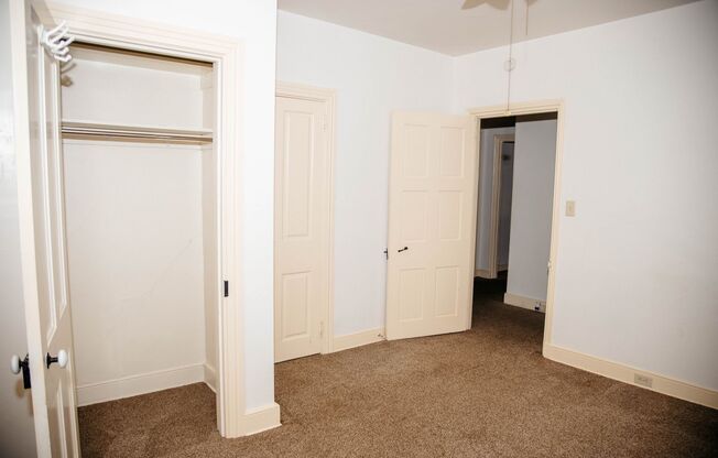 2 beds, 1 bath, $1,400, Unit Apt 101