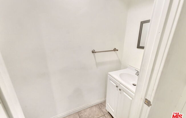 1 bed, 1.5 baths, 742 sqft, $2,695, Unit 106