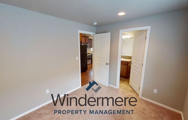 3 beds, 2 baths, 1,064 sqft, $1,695, Unit chin215-1