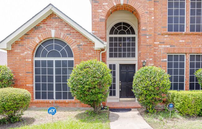 Discover comfort and elegance in this beautifully updated 4-bedroom, 3-bathroom home with 3,476 sq ft of living space, located in a prime Richardson neighborhood.