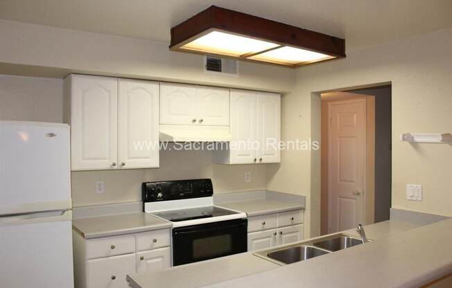 2 beds, 1 bath, $1,795