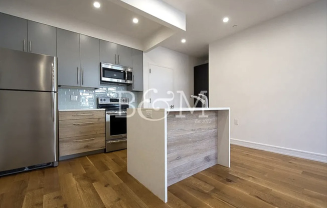 93 KINGSLAND AVE