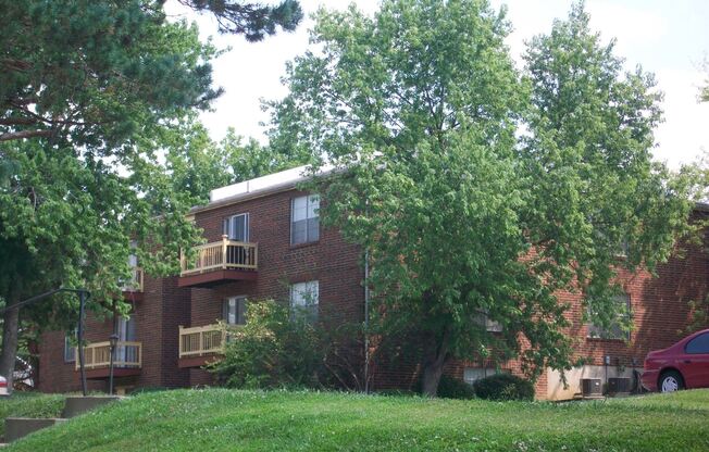 2 beds, 1 bath, 802 sqft, $900, Unit 015F