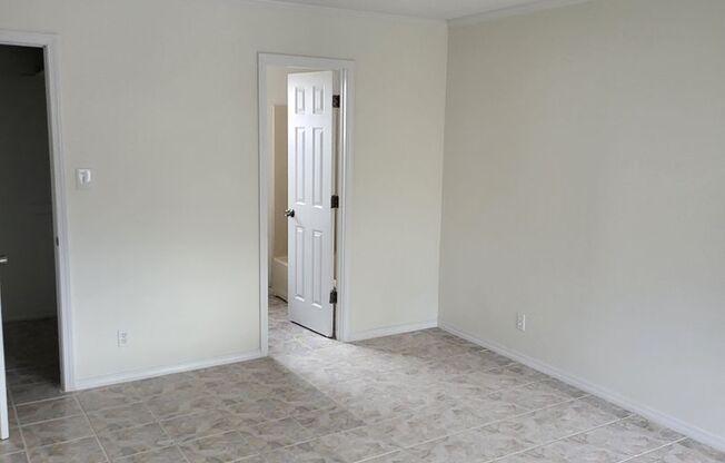 North valley 3 bedroom 2/BA 1245/sf 1/CG 2/story Thownhouse Move-in Special
