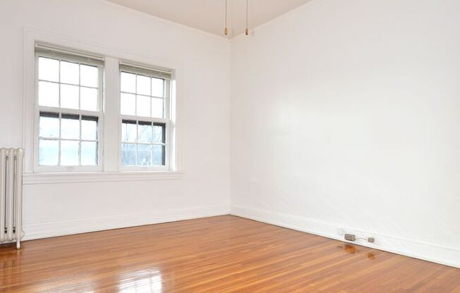 1 bed, 1 bath, 410 sqft, $1,005, Unit 24 - 326