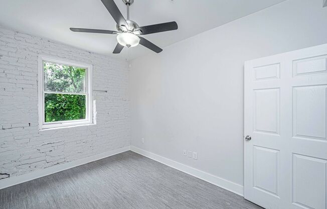 2 beds, 1 bath, 850 sqft, $2,100, Unit 111