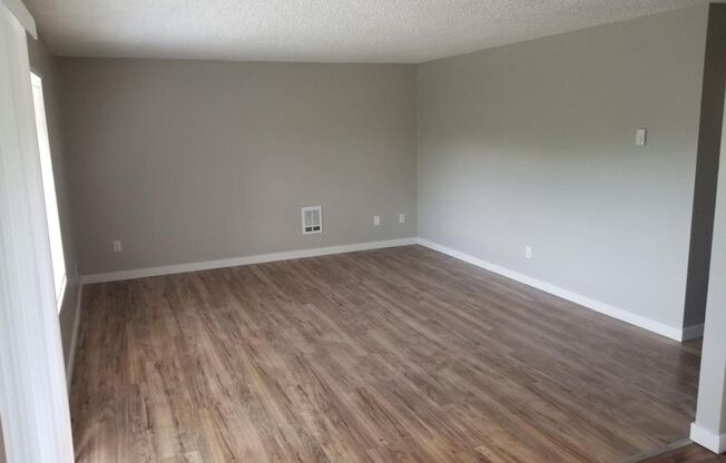 River Court Apartments