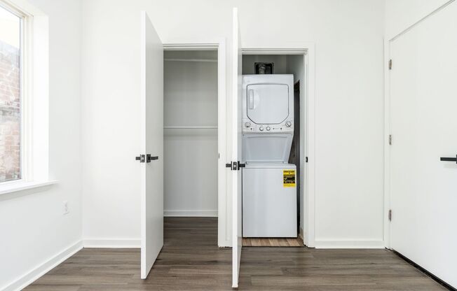 1 bed, 1 bath, 457 sqft, $1,345, Unit 33