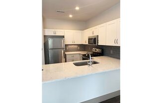 2 beds, 2 baths, 1,115 sqft, $1,995, Unit 3240-221