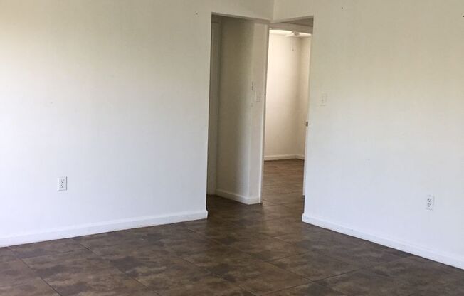 2 beds, 1 bath, $1,400