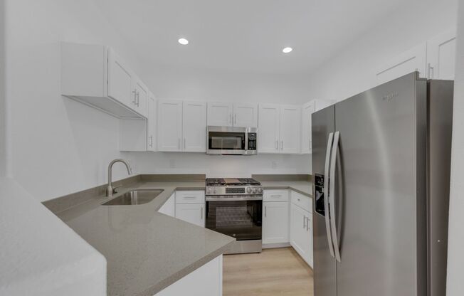 3 beds, 2 baths, $1,700, Unit # 2061