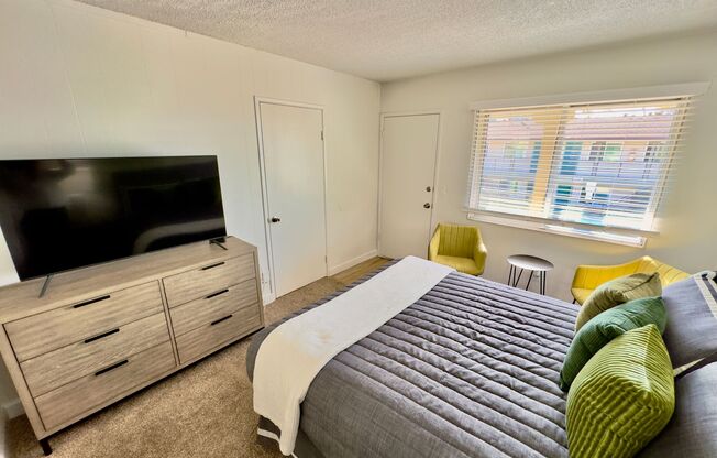 Studio, 1 bath, 320 sqft, $1,650, Unit 1605-11