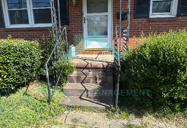 1701 PHILLIPS AVE
