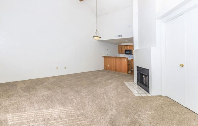 1 bed, 1 bath, 748 sqft, $1,199