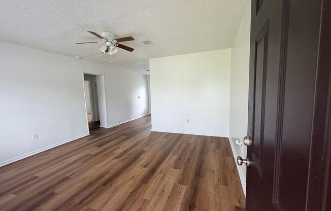 3 Bedroom - Move in Ready in South East Houston