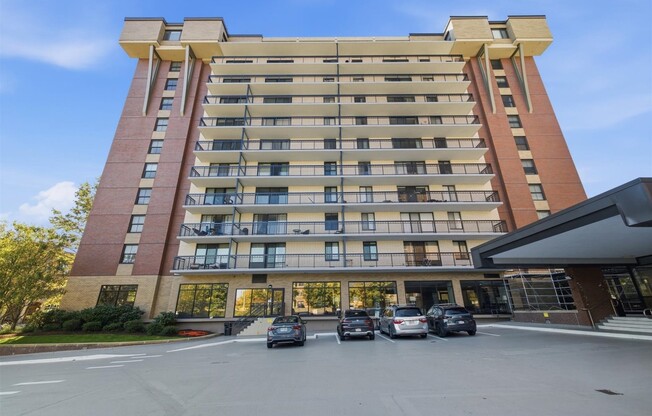 60 Longwood Ave Apt 710