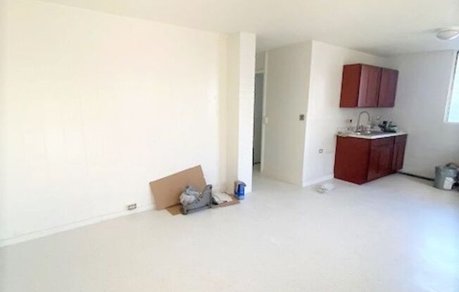 2 beds, 1 bath, $1,450, Unit 4A