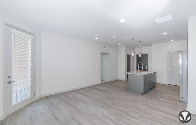 1 bed, 1 bath, 728 sqft, $1,295, Unit YH-1030