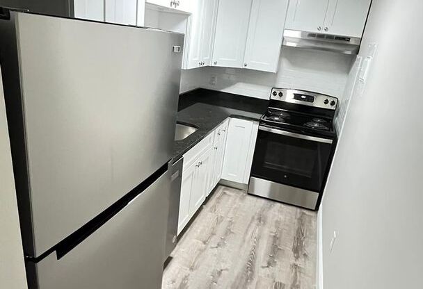 1 bed, 1 bath, 800 sqft, $2,125, Unit 15