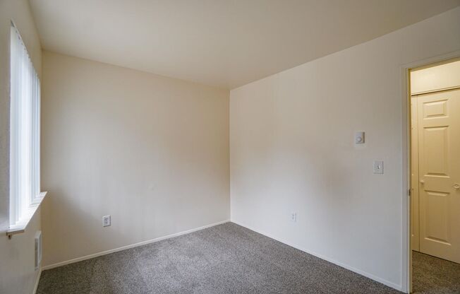 2 beds, 1.5 baths, 771 sqft, $1,800, Unit 31*