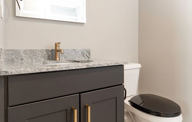 2 beds, 1.5 baths, 870 sqft, $1,595, Unit 7