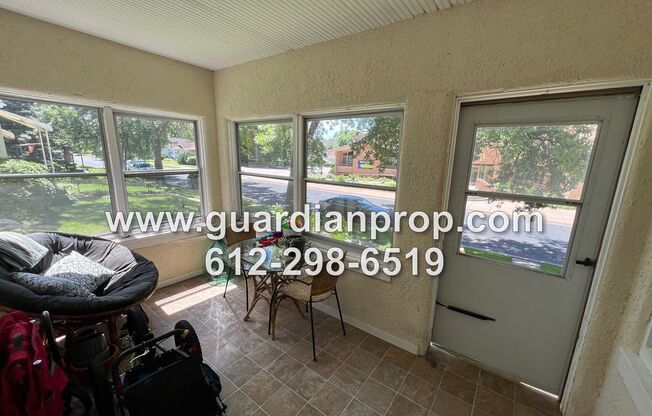 2 beds, 1 bath, 1,064 sqft, $1,495