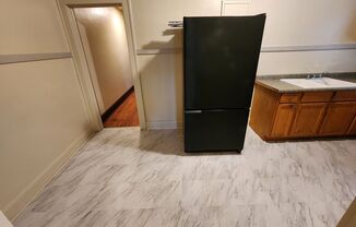 2 beds, 1 bath, 1,000 sqft, $800, Unit Unit 2 - (1 North)