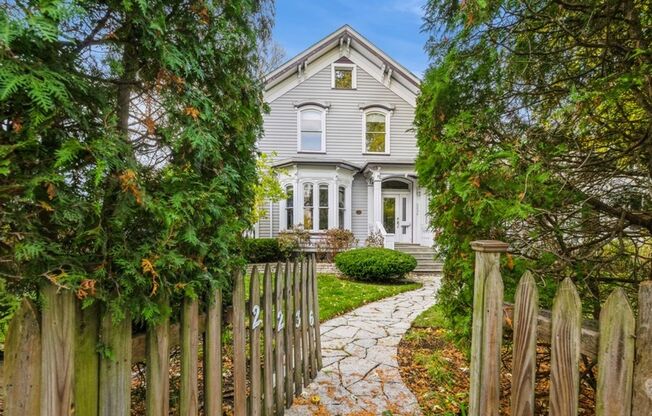 For Lease ~ Incredible 5 Bed Landmark Home in Evanston!