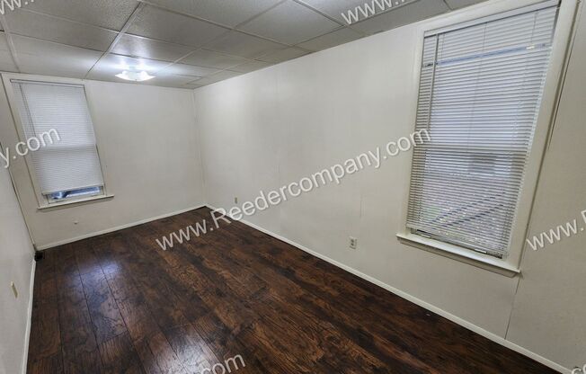 2 beds, 1 bath, $1,150