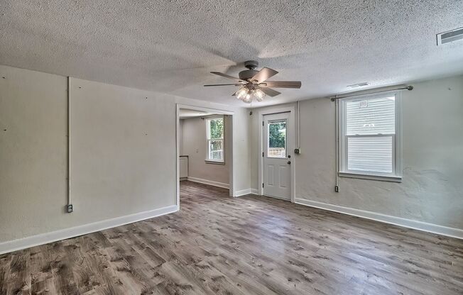 3 beds, 1 bath, $1,595