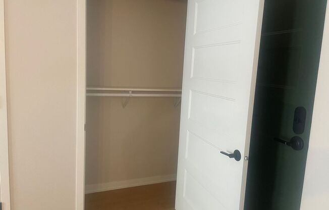 1 bed, 1 bath, 1,013 sqft, $2,989, Unit 102