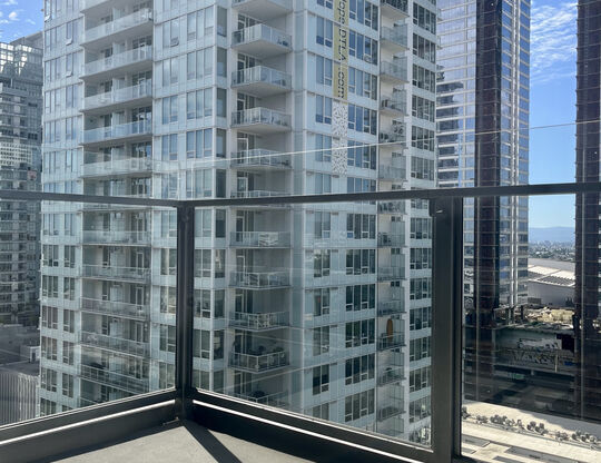 1 bed, 1 bath, 1,010 sqft, $3,400, Unit 1704