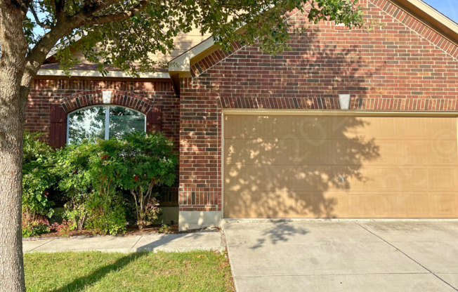 1239 Lake Point
