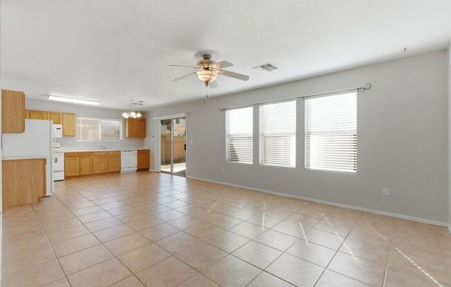 3 Bedroom Home in Cooper Commons Near S Cooper Rd and E Hunt Highway!