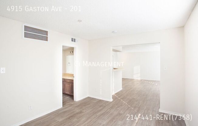 4915 Gaston Ave