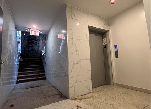859 57 ST