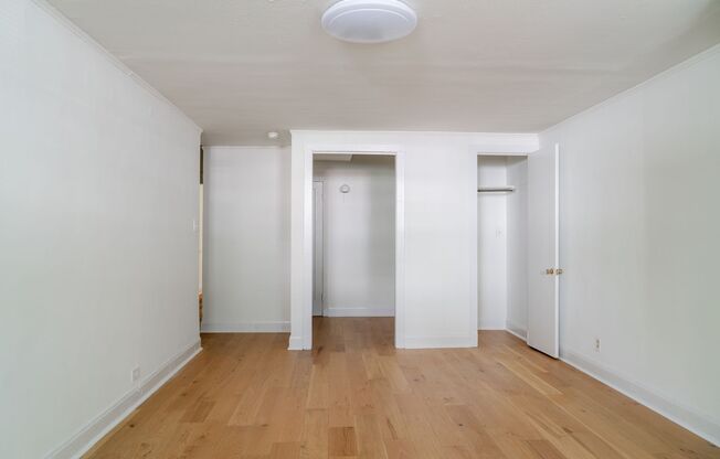 Studio, 1 bath, 500 sqft, $1,100, Unit 815-B LS