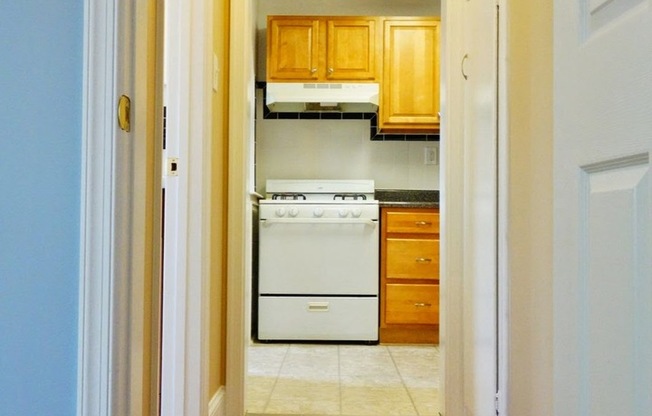 1 bed, 1 bath, 600 sqft, $1,425, Unit A