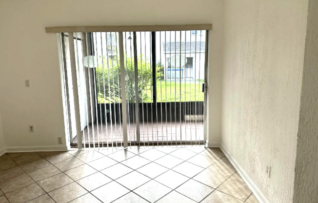 1/1 condo in the heart of Clearwater - Move in special