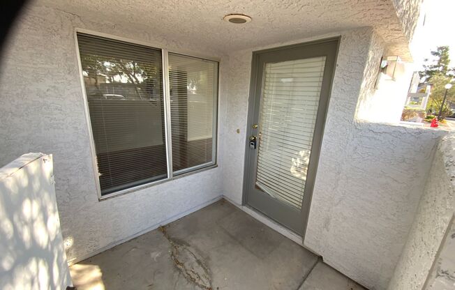 NE Townhome with new upgraded stainless steel appliances