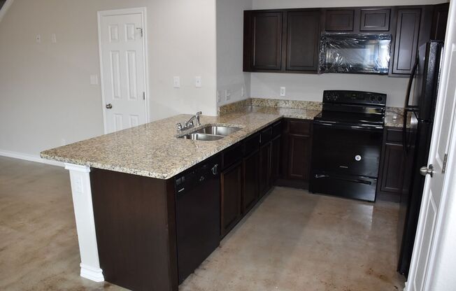 3 beds, 2.5 baths, 1,225 sqft, $1,675, Unit 2