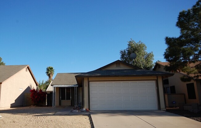 1725 E CARSON RD