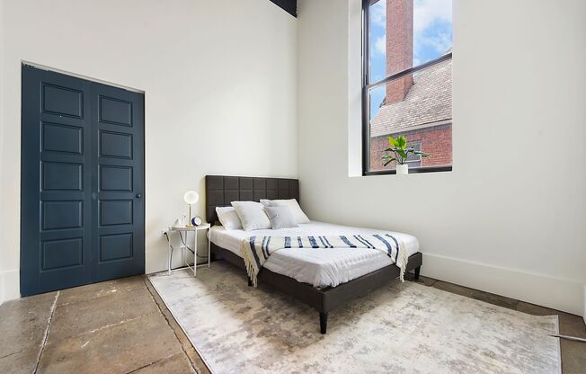 1 bed, 1 bath, 500 sqft, $1,300, Unit Schwab Industrial-203