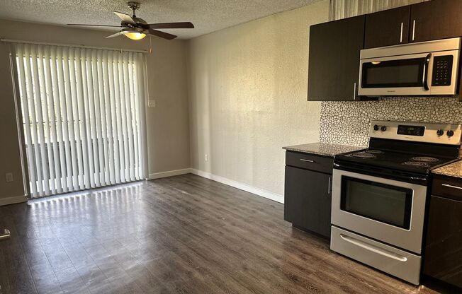 1 bed, 1 bath, 504 sqft, $925, Unit 140