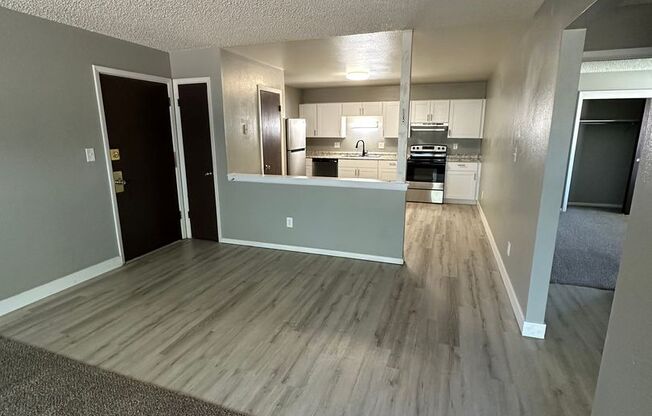 2 beds, 1 bath, 901 sqft, $1,050, Unit #205