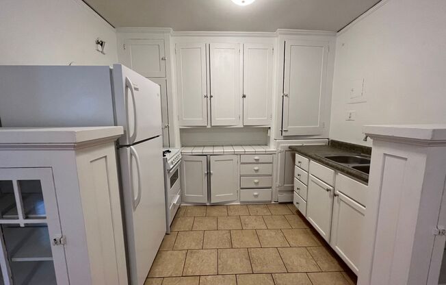 Studio, 1 bath, 600 sqft, $1,095, Unit 1290203