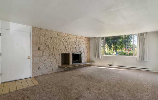 1 bed, 1 bath, 600 sqft, $1,199, Unit 305