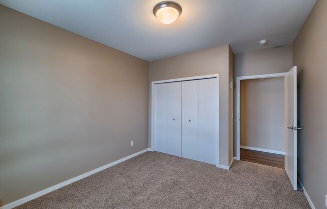3 beds, 2 baths, 1,301 sqft, $1,665, Unit 102